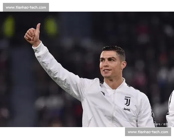 C罗重返曼联首秀激动人心瞬间全纪录